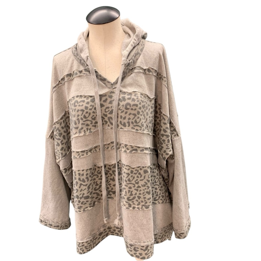 POL Gray Animal Print Boho Hooded Oversized Long Sleeve Top Size M